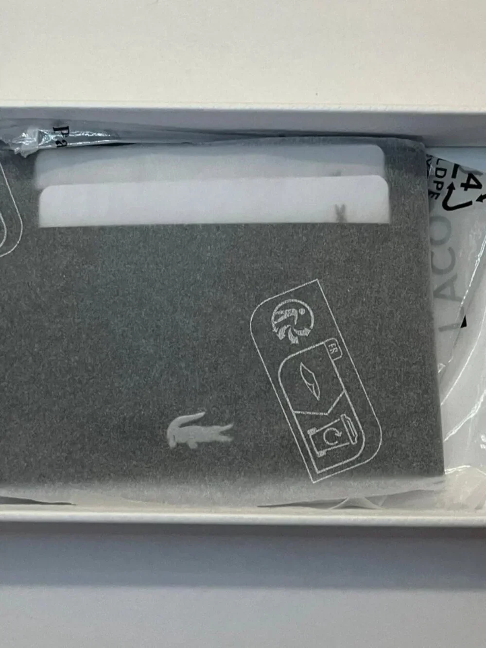 Lacoste Fitzgerald Slim Leather Credit Card Holder Men’s Dark Brown 3 x 4 NIB